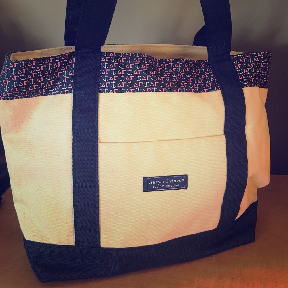 Vineyard Vines Custom Delta Gamma Tote Bag